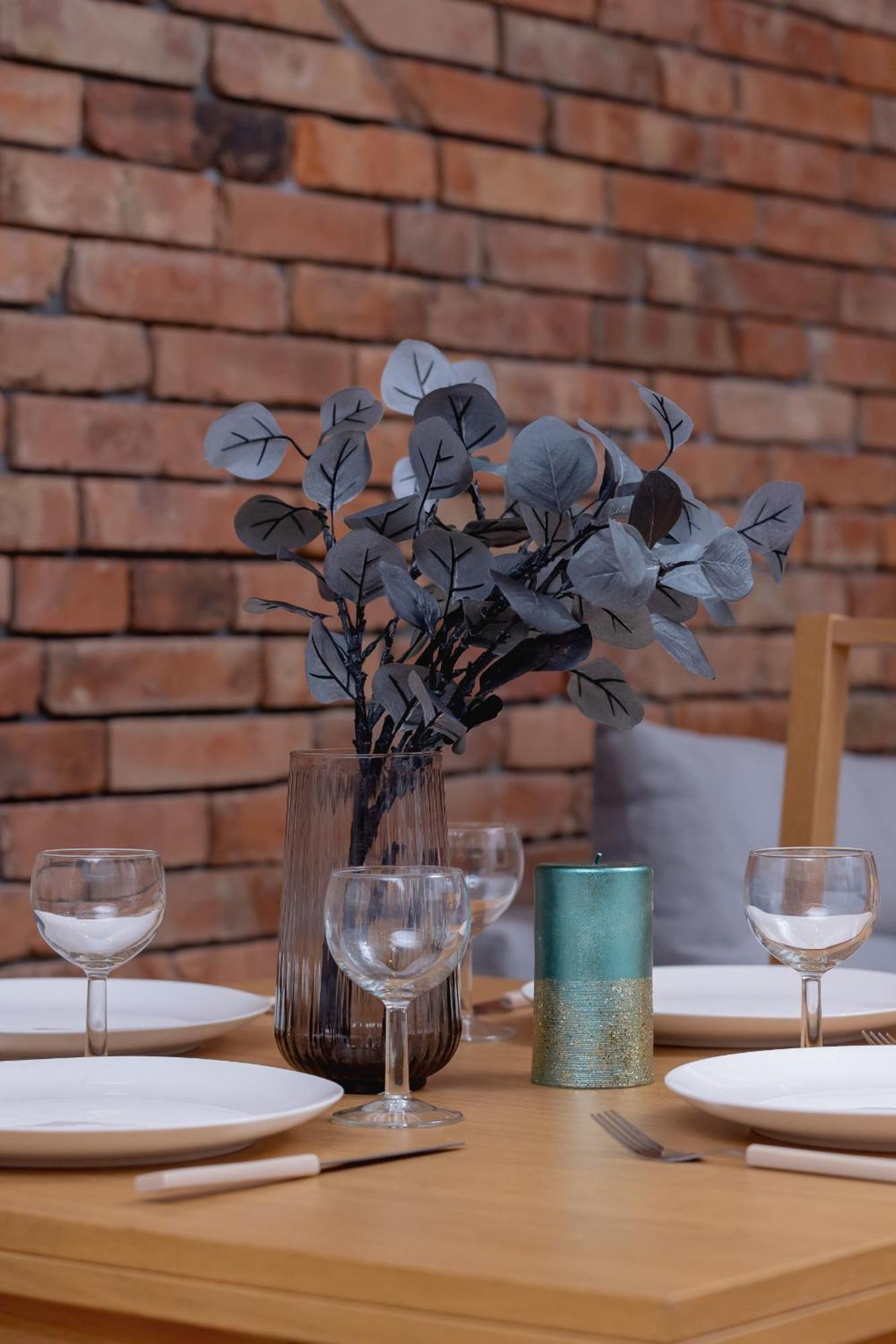 Industrial Fredry With Parking By Renters Apartment Krakow