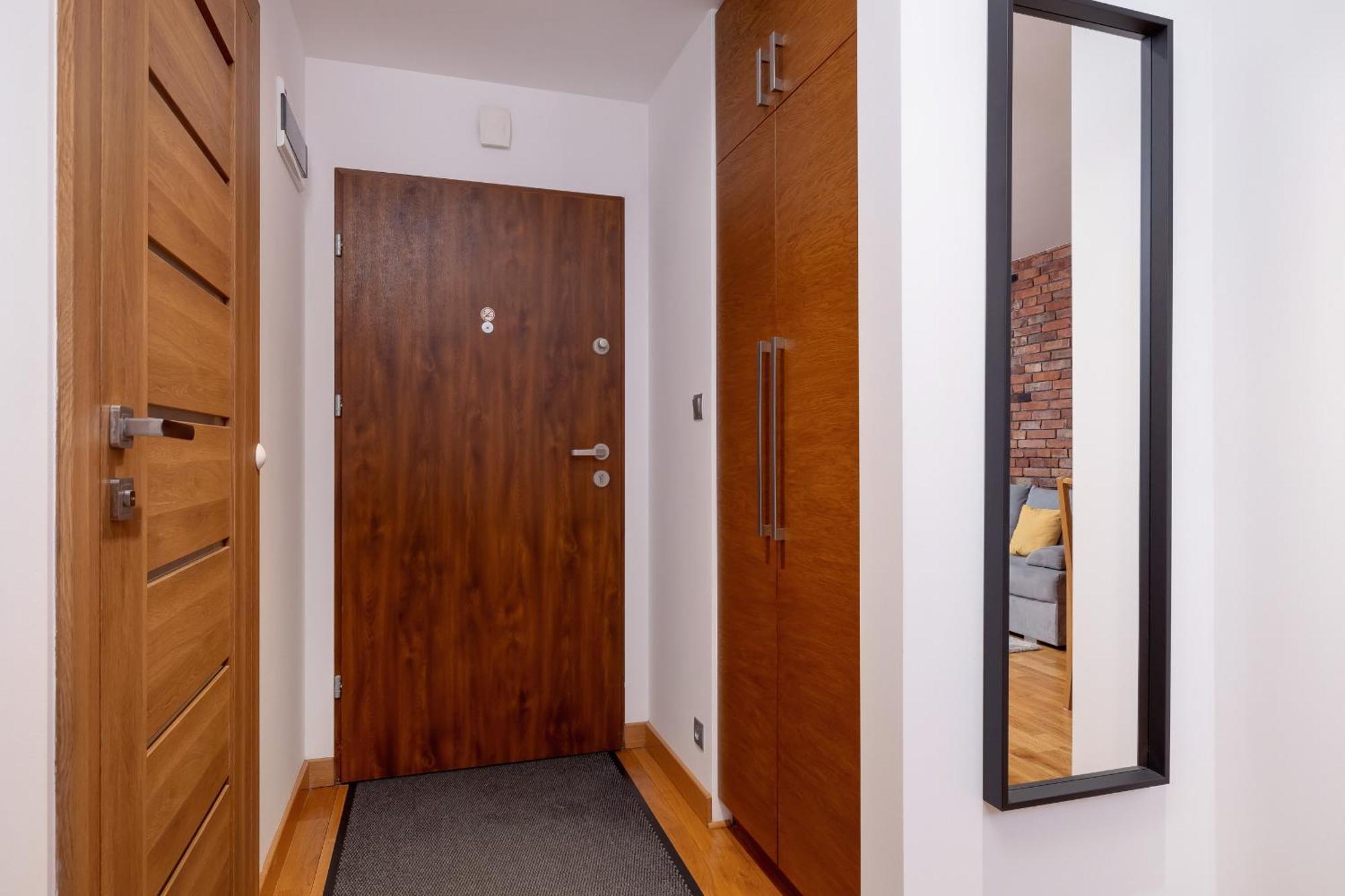 Апартаменти Industrial Fredry With Parking By Renters